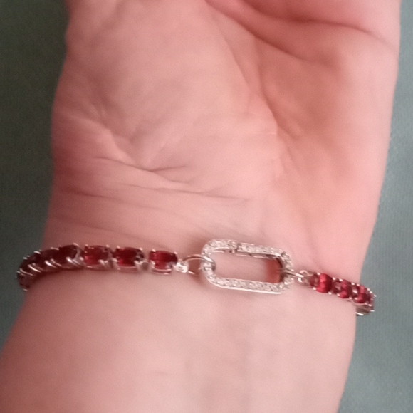 MOZAMBIQUE GARNET, NATURAL WHITE ZIRCON BRACELET - Picture 8 of 10